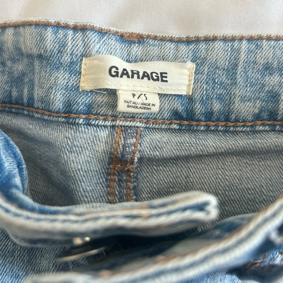 Garage denim mini skirt light wash size Small - Picture 3 of 3